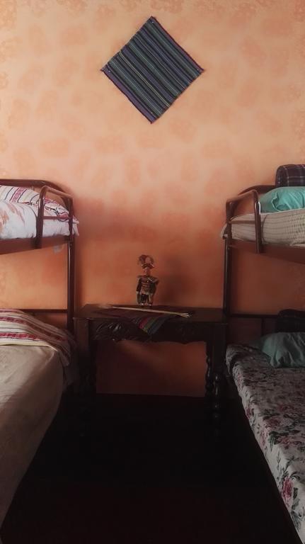 Hostal Morenos 危地马拉安地瓜 外观 照片