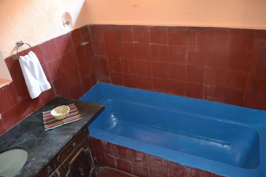 Hostal Morenos 危地马拉安地瓜 外观 照片