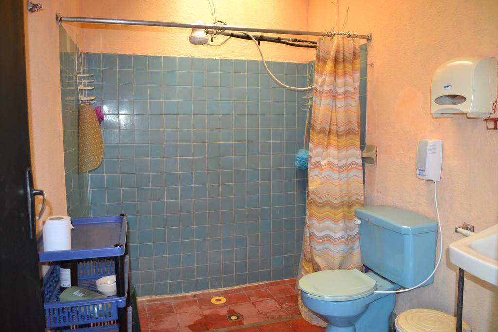 Hostal Morenos 危地马拉安地瓜 外观 照片